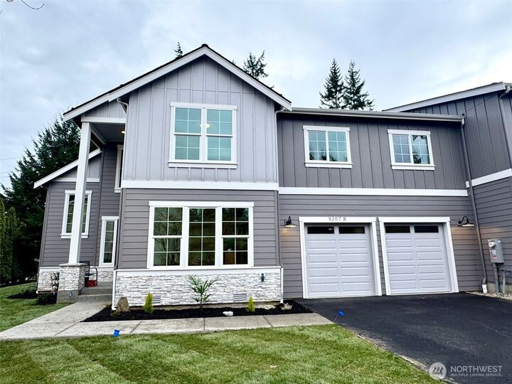 Property Photo:  9207 NE 175th Street B  WA 98011 