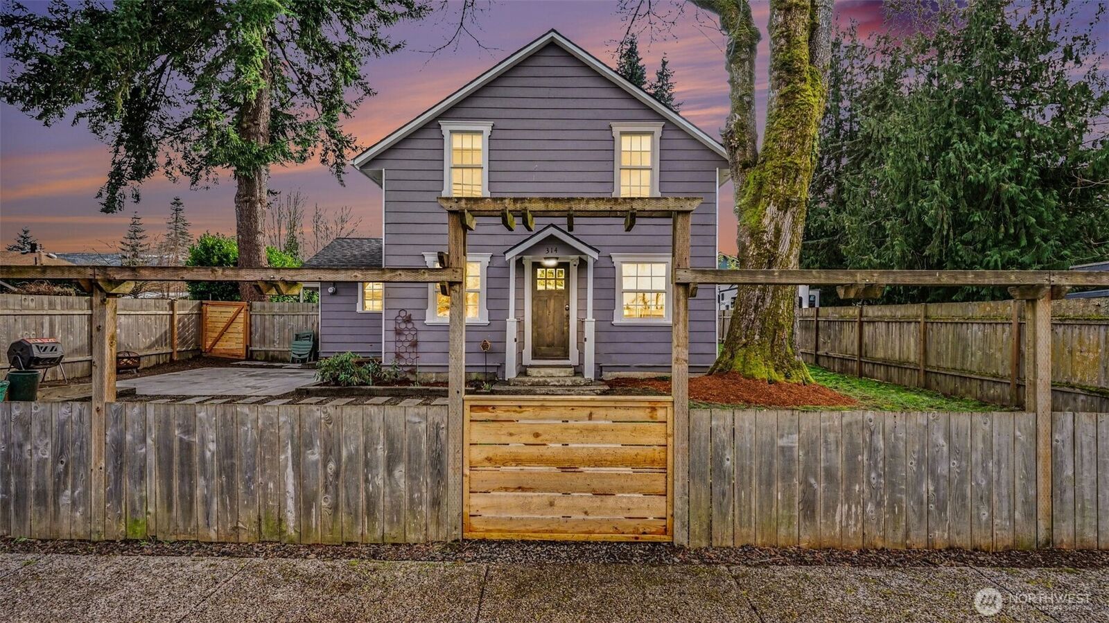 Property Photo:  314  Elizabeth St.  WA 98272 