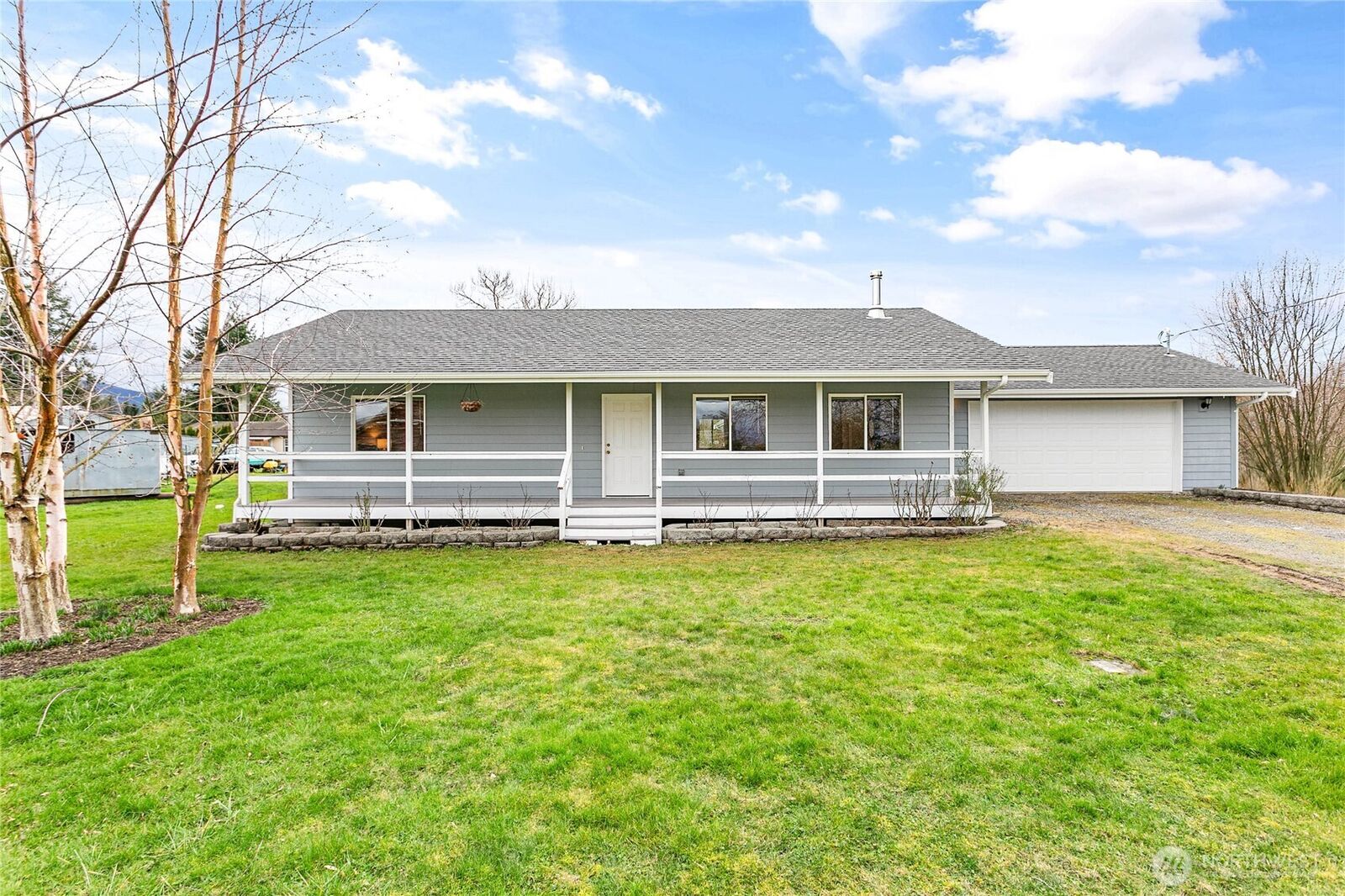 Property Photo:  303  Hayes Street  WA 98276 