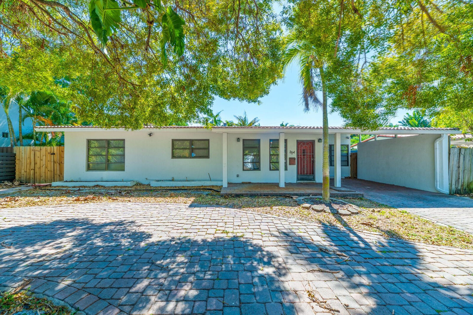 Property Photo:  1574 NE 38th Street  FL 33334 