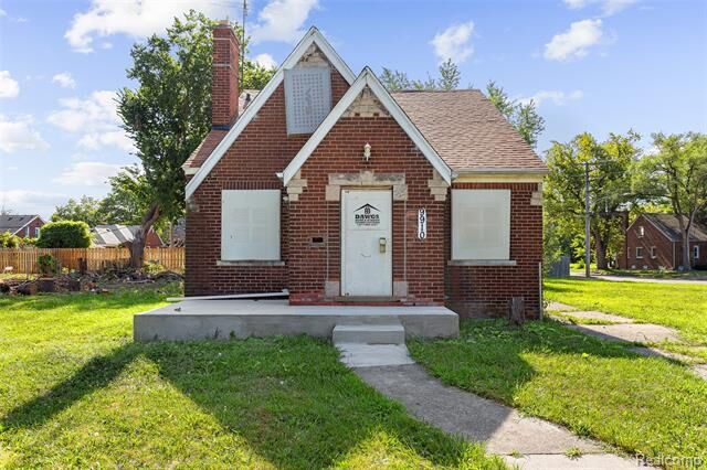 Property Photo:  9910 Somerset Avenue  MI 48224 