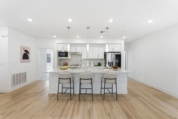 Property Photo:  2933 Lamory Place 111  CA 95051 