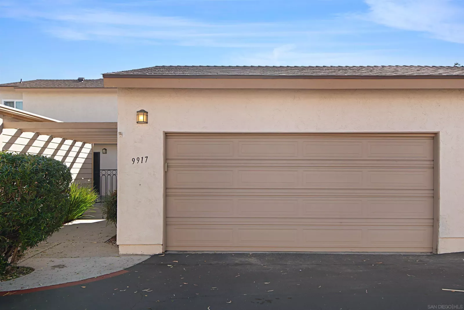 Property Photo: 9917 Aviary Drive CA 92131
