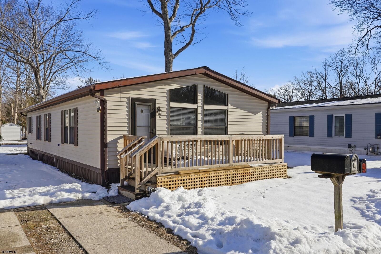 Property Photo:  8 Cardinal Dr  NJ 08215 