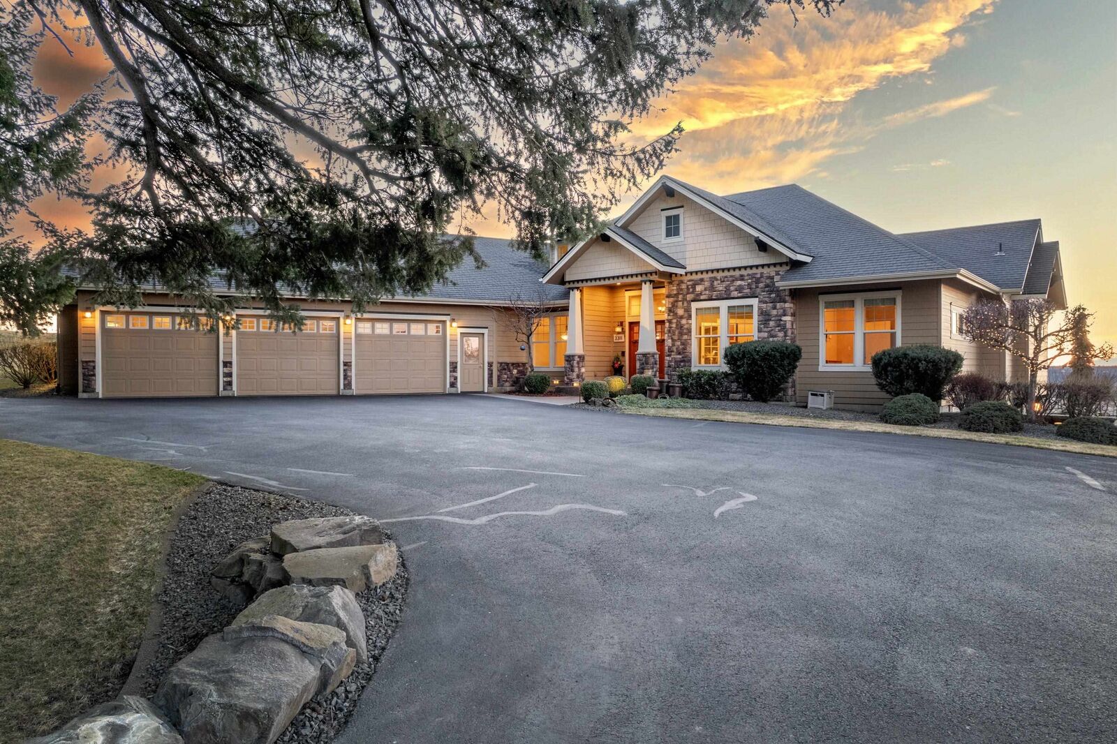 Property Photo:  3311 E Chisholm Ln  WA 99223 