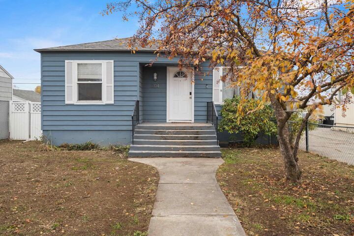 Property Photo:  204 E Princeton Ave  WA 99207 