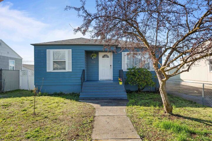 Property Photo: 204 E Princeton Ave WA 99207