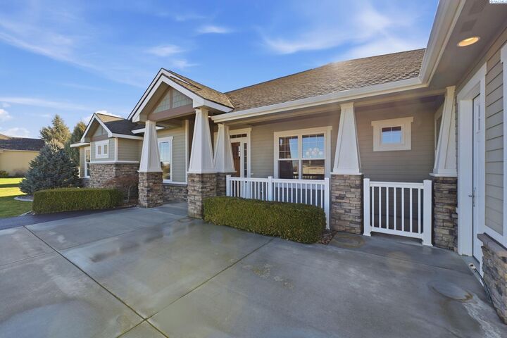 Property Photo:  100003 Hillview Dr.  WA 99338 