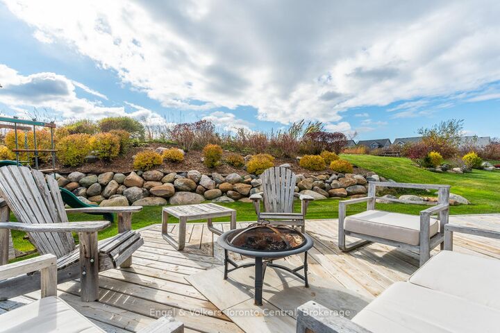 Property Photo: 280 Sunset Boulevard ON N0H 2P0