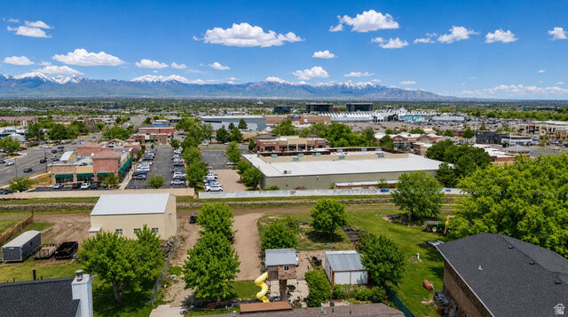 Property Photo: 10564 S Weeping Willow Dr E UT 84070