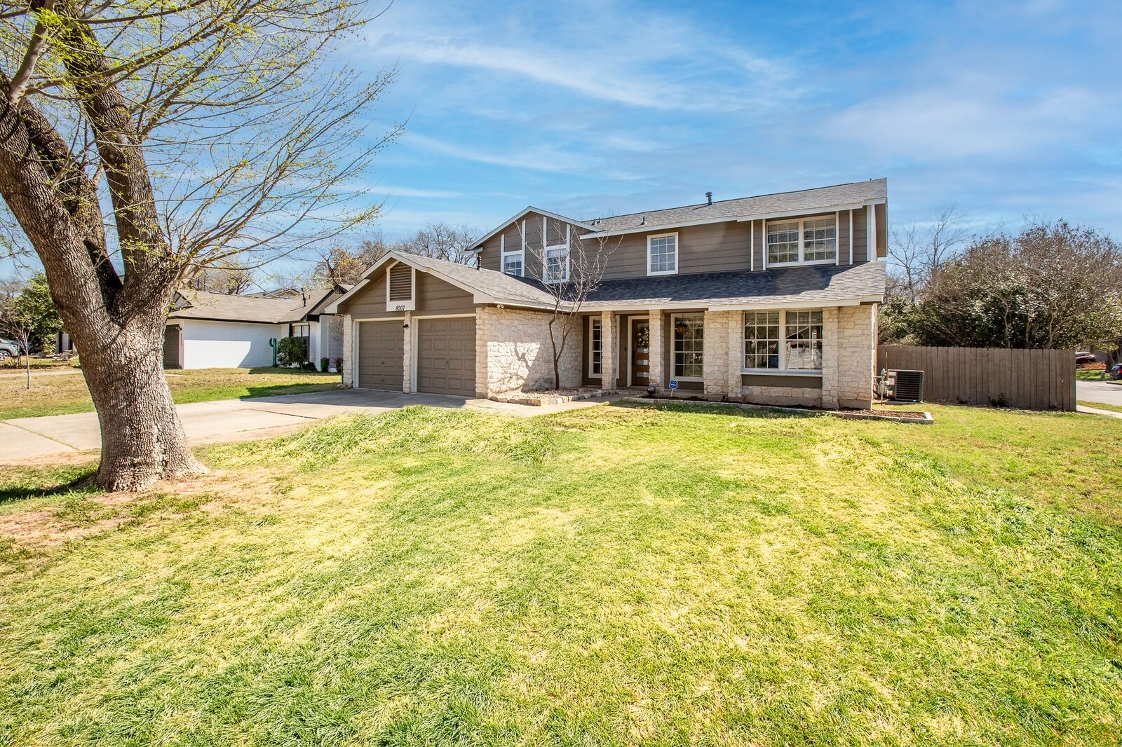 Property Photo: 8007 Swindon Lane TX 78745