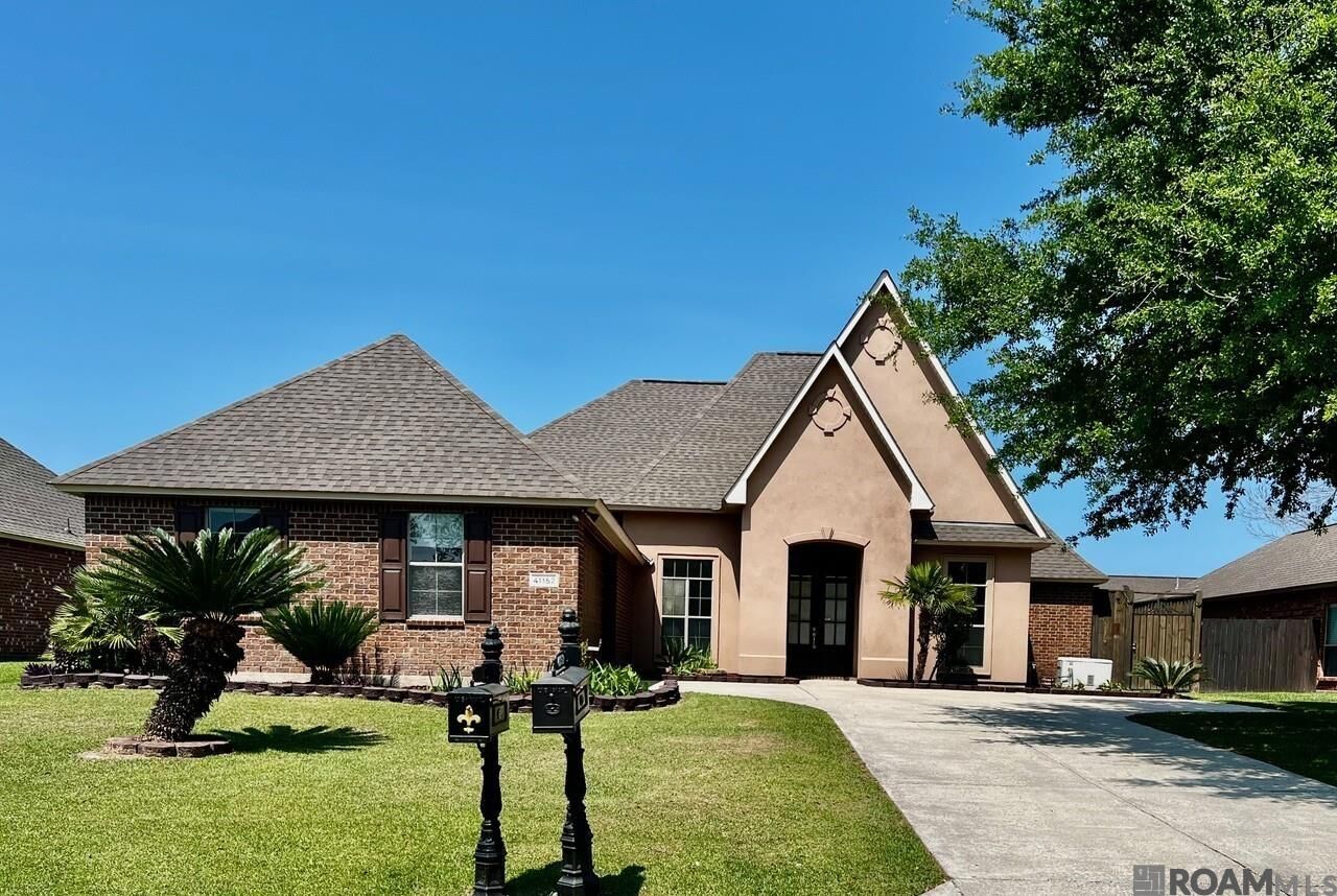 Property Photo:  41152 New Orleans Dr  LA 70778 