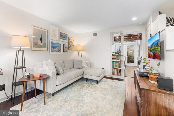 Property Photo:  442 Fitzwater Street  PA 19147 