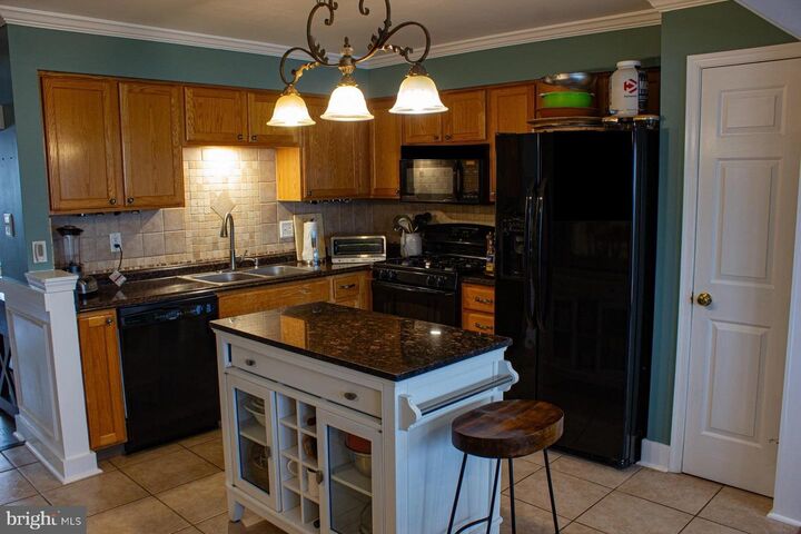 Property Photo:  20 Clemens Lane  NJ 08012 