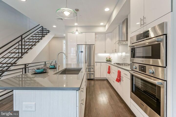 Property Photo: 1006 S 17th Street B PA 19146