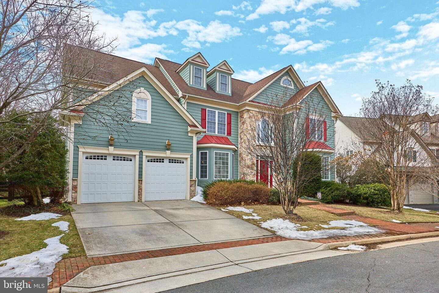 Property Photo:  103 Old English Court SW  VA 20175 