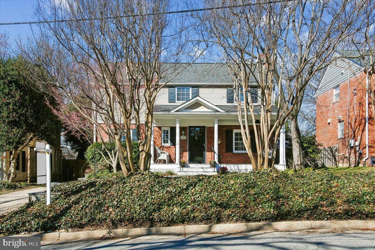 Property Photo: 2406 Cameron Mills Road VA 22302