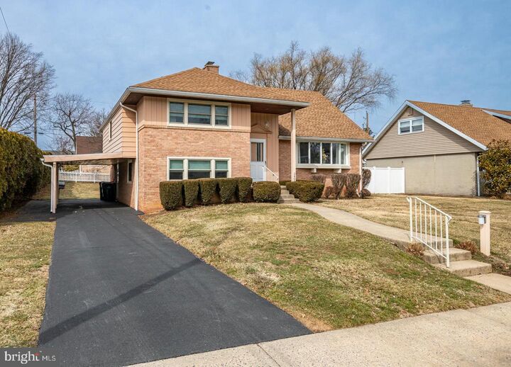 Property Photo: 2405 Garden Lane PA 19609