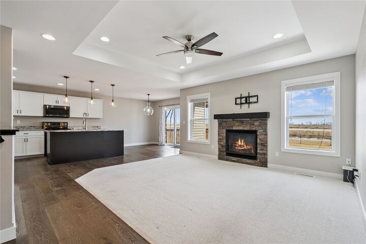 Property Photo: 5913 Rock Ridge Drive IA 52302