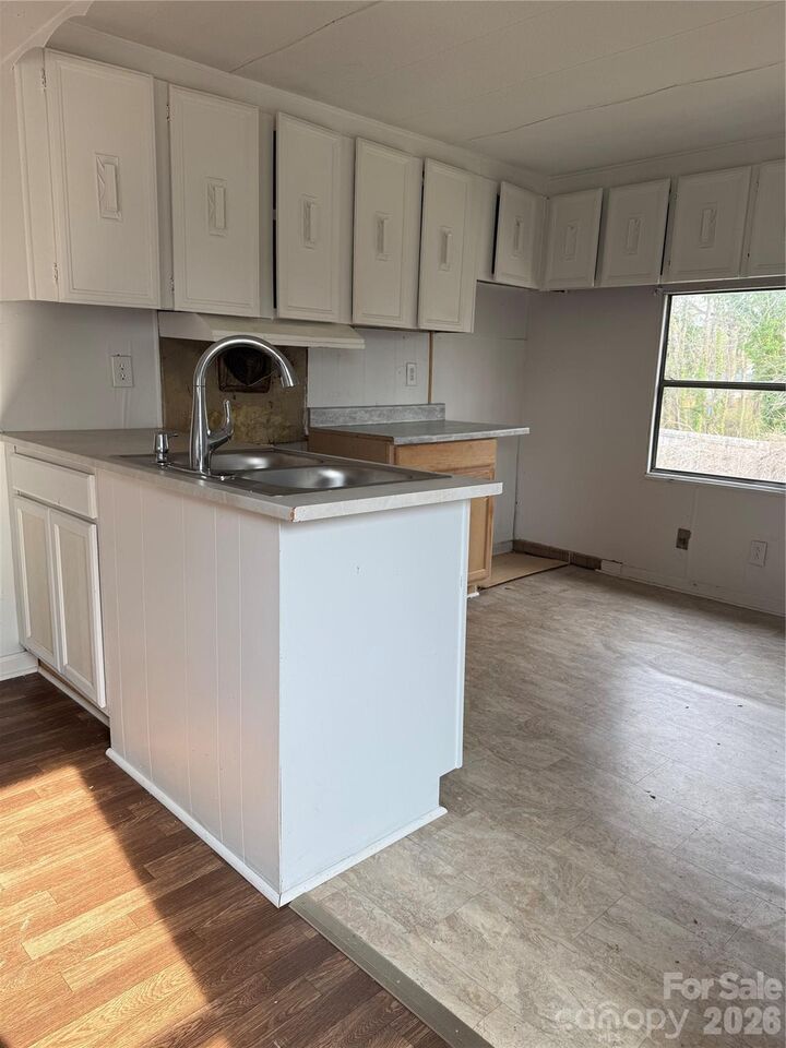 Property Photo: 100 Stella Street SC 29710