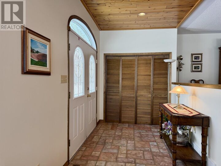 Property Photo:  1105 Nelson St  ON P9A 1C3 