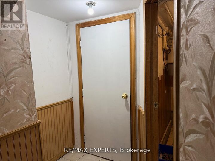 Property Photo: 14 Richardson Drive Bsmt ON L4G 1Z1