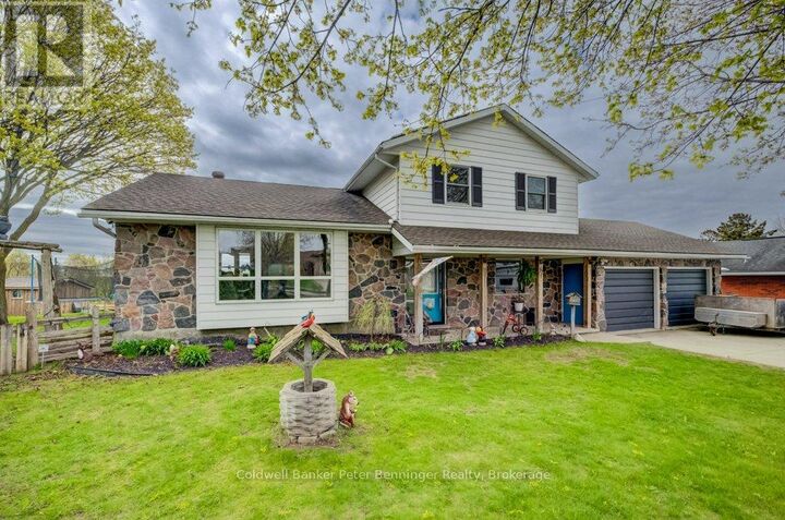 Property Photo:  77 2nd Street Crescent  ON N4N 3K3 