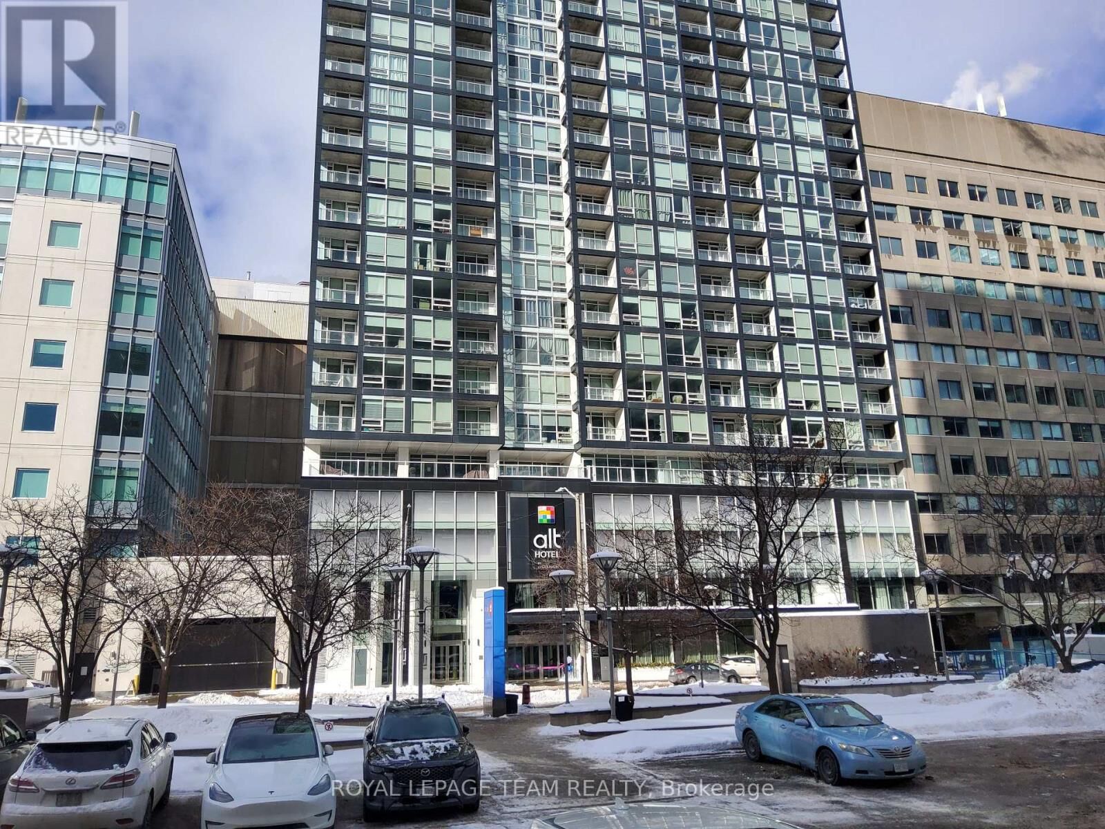Property Photo:  199 Slater Street 2204  ON K1P 0C8 