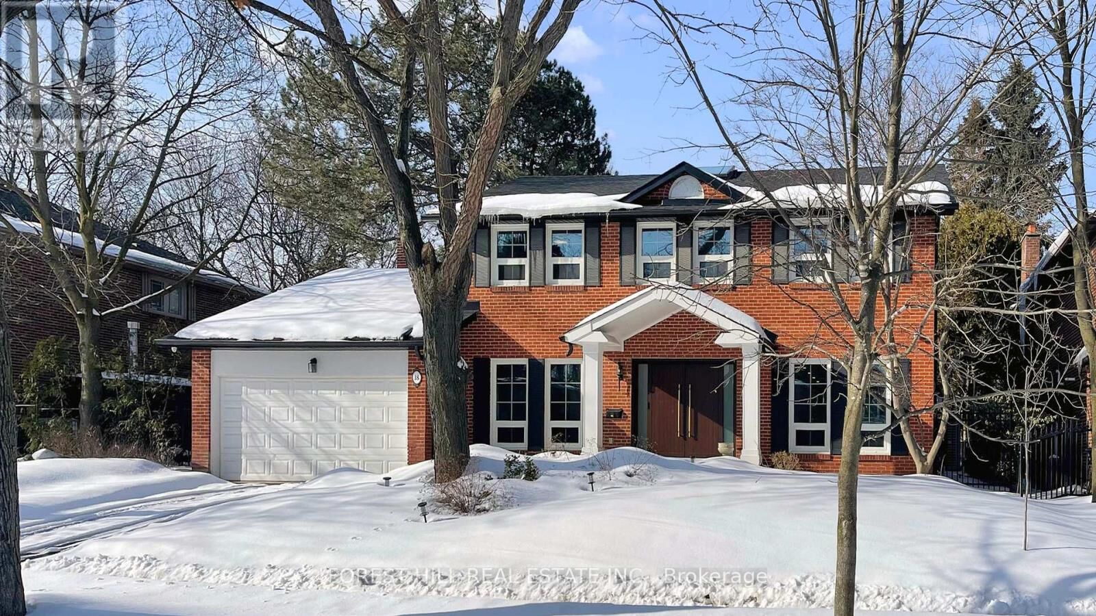 Property Photo:  18 Cheval Drive  ON M3B 1R6 