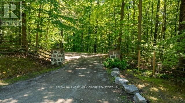 Property Photo:  4235 17th Sideroad  ON L7B 1K4 