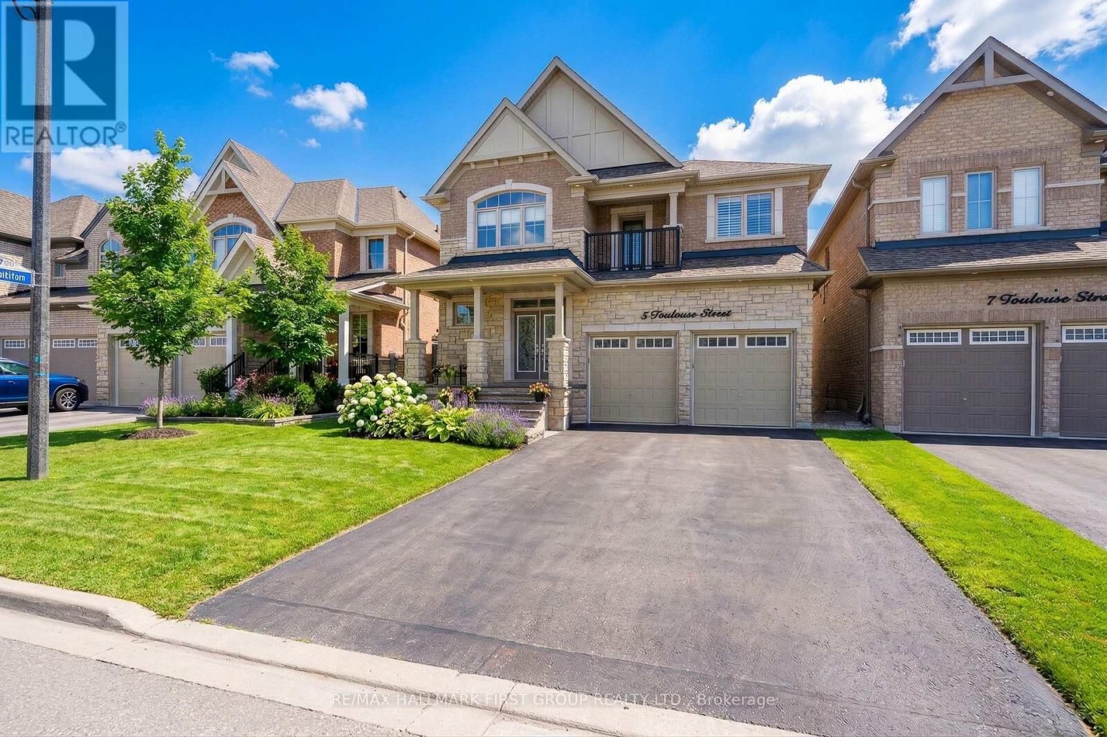 Property Photo:  5 Toulouse Street  ON L1P 0J2 