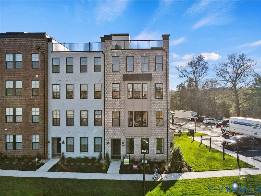 Property Photo: 3610 Daisy Field Walk B VA 23233