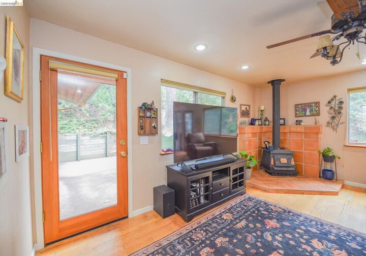 Property Photo:  24132 Awahanee Rd  CA 95370 