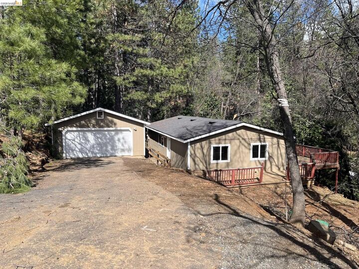 Property Photo:  23981 Oxbow Ln  CA 95370 