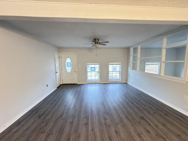 Property Photo:  208 Forrest Parkway  FL 32539 