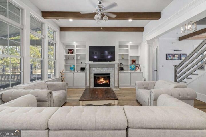 Property Photo:  220 River Meadow Lane  GA 30025 