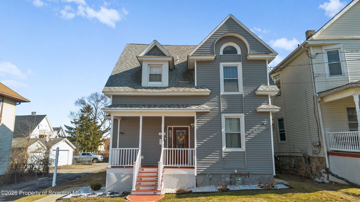Property Photo: 815 S 9th Avenue PA 18504