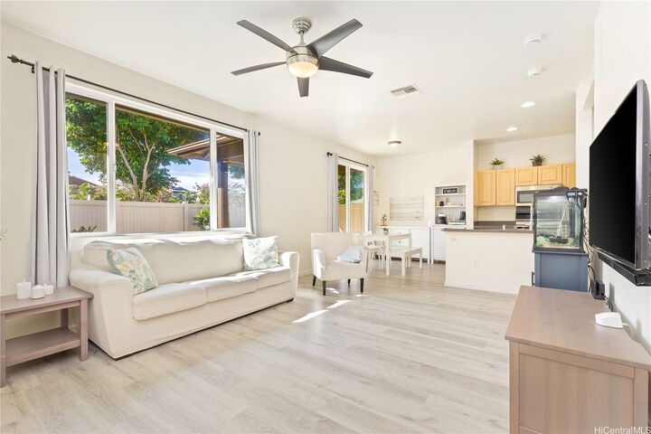 Property Photo:  91-6221 Kapolei Parkway 13  HI 96706 