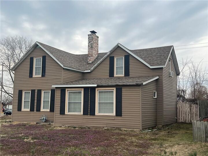 Property Photo:  118 S 11th Street  KS 67301 