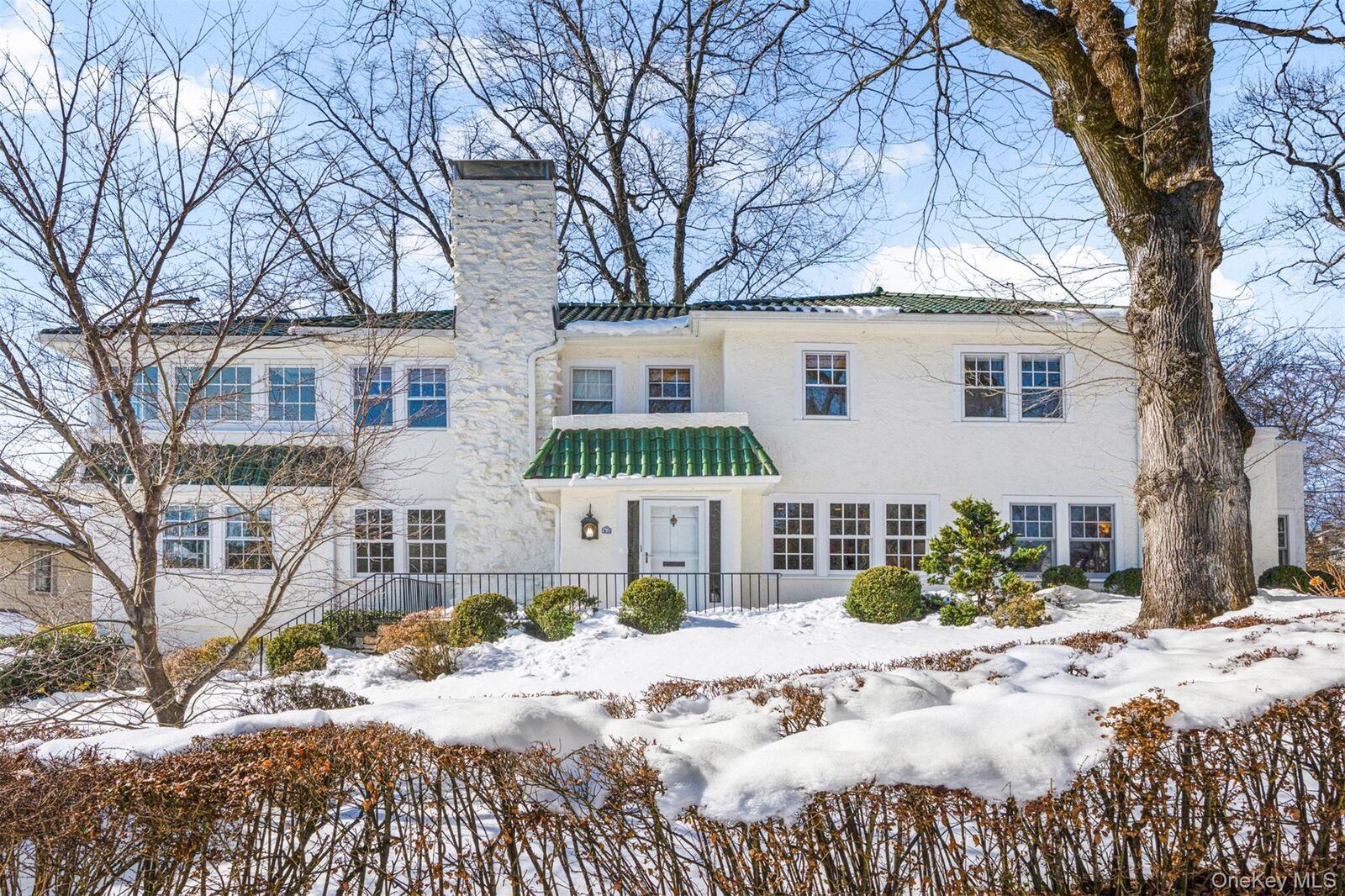 Property Photo:  25 Huguenot Drive  NY 10538 