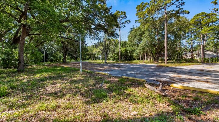 Property Photo:  1500 N Hoagland Boulevard  FL 34741 