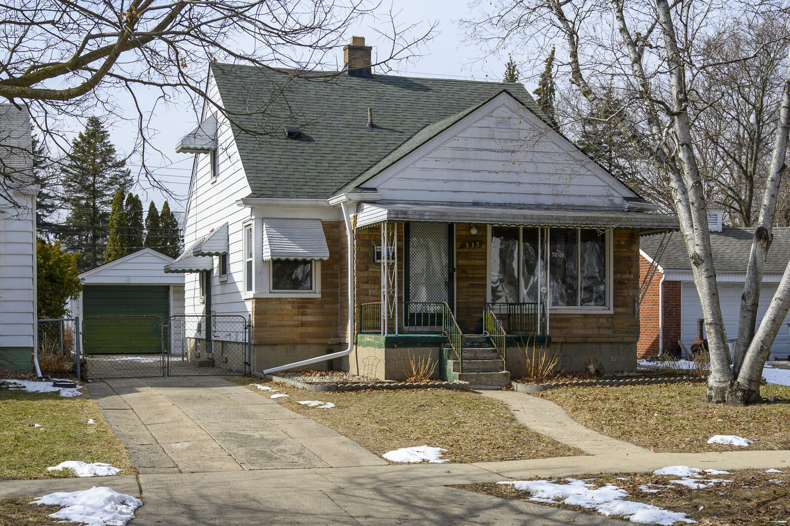Property Photo:  335 Laprairie Street  MI 48220 