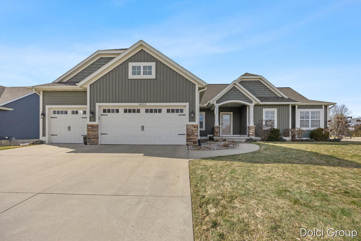 Property Photo:  1423 Winchester Court  MI 49534 