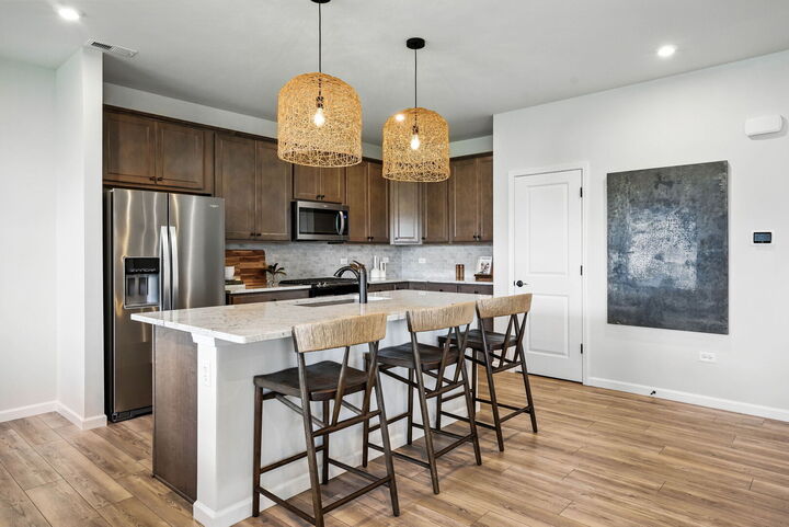 Property Photo:  142 Daltrey Drive  IL 60543 