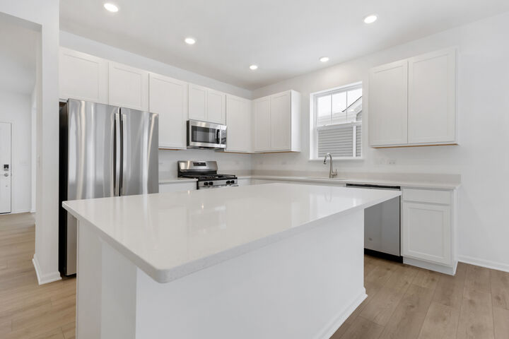 Property Photo: 12245 Barcroft Circle IL 60142