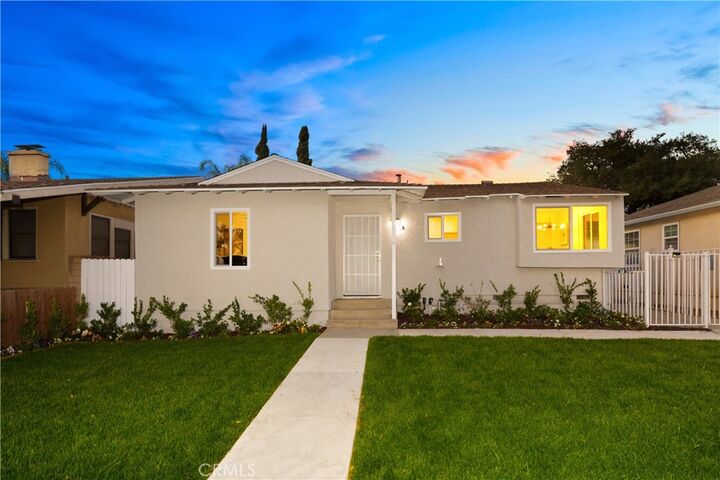 Property Photo:  415 E Walnut  CA 91016 