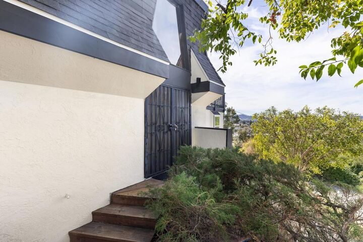 Property Photo:  1128 Dawnridge Avenue  CA 92021 