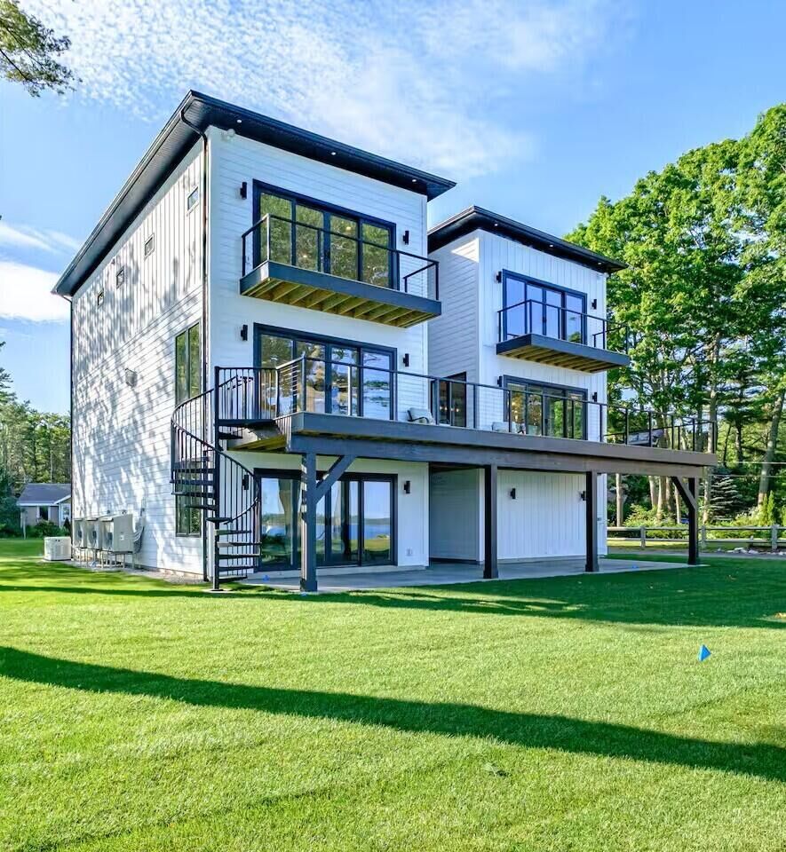 Property Photo:  70 Maquoit Drive  ME 04032 