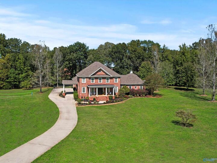 Property Photo: 1211 Rountree Place AL 35756