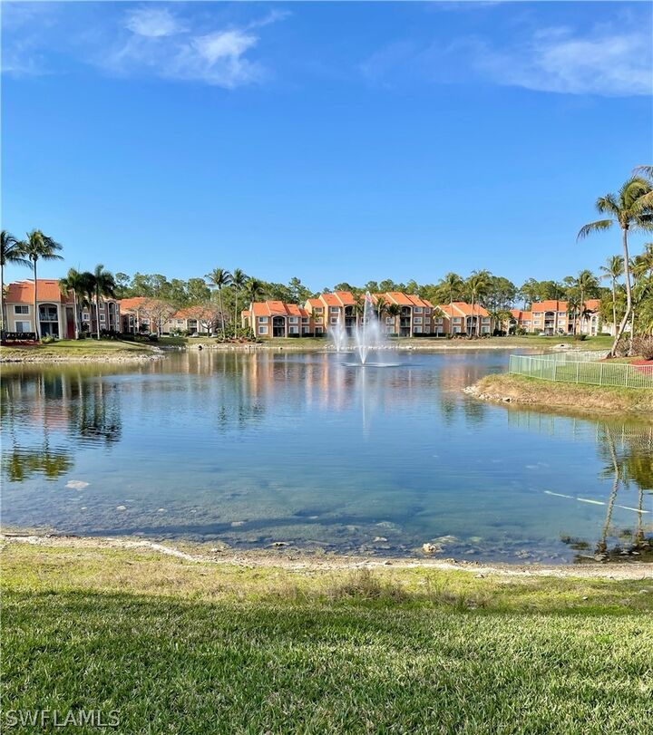 Property Photo:  1180 Wildwood Lakes Boulevard 106  FL 34104 